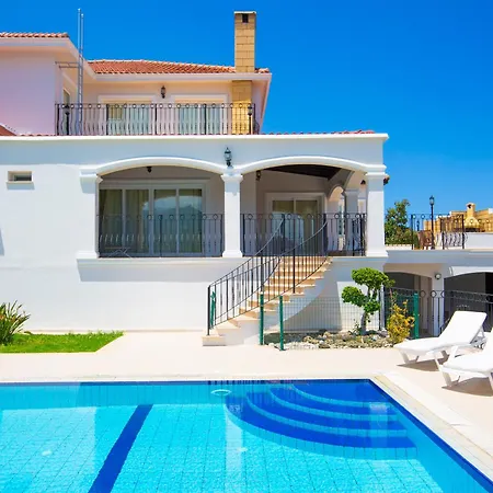 Tiara By Holidaykeys * Kyrenia (Northern Cyprus)
